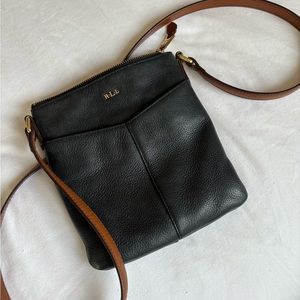 Black Ralph Lauren crossbody, black.